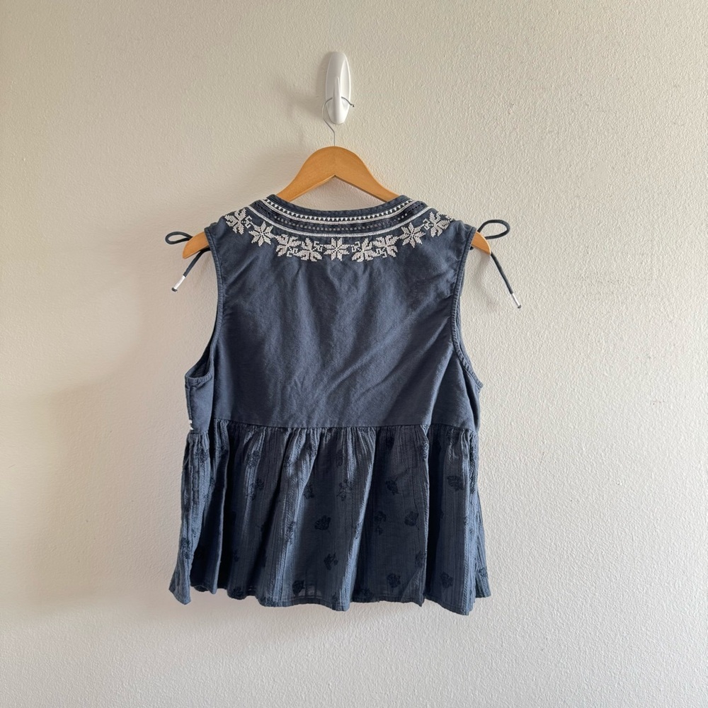 Lucky Brand  RuchedShoulder Deep V Neck Top size Large - Picture 3 of 7